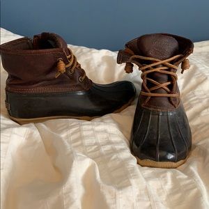 Sperry women’s saltwater duck boot
